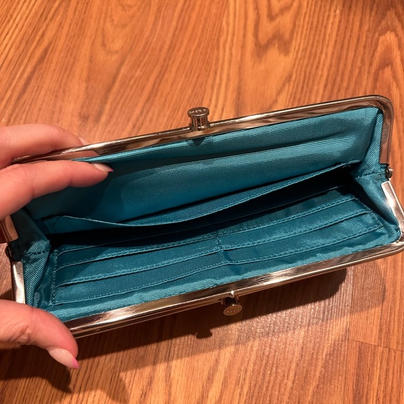 HOBO LAUREN CLUTCH WALLET - Picture 3 of 3